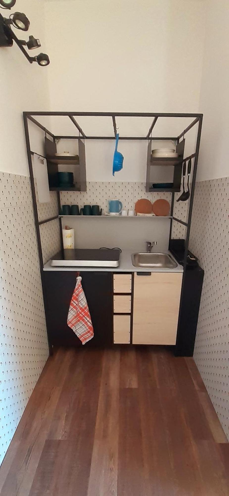 Pennyroyal Apartment *